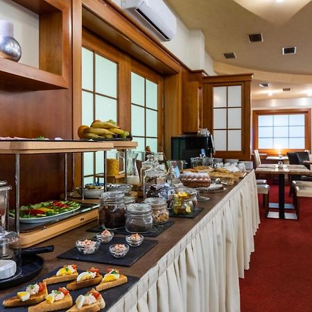 Hotel Abacie & Wellness Valašské Meziříčí Buitenkant foto
