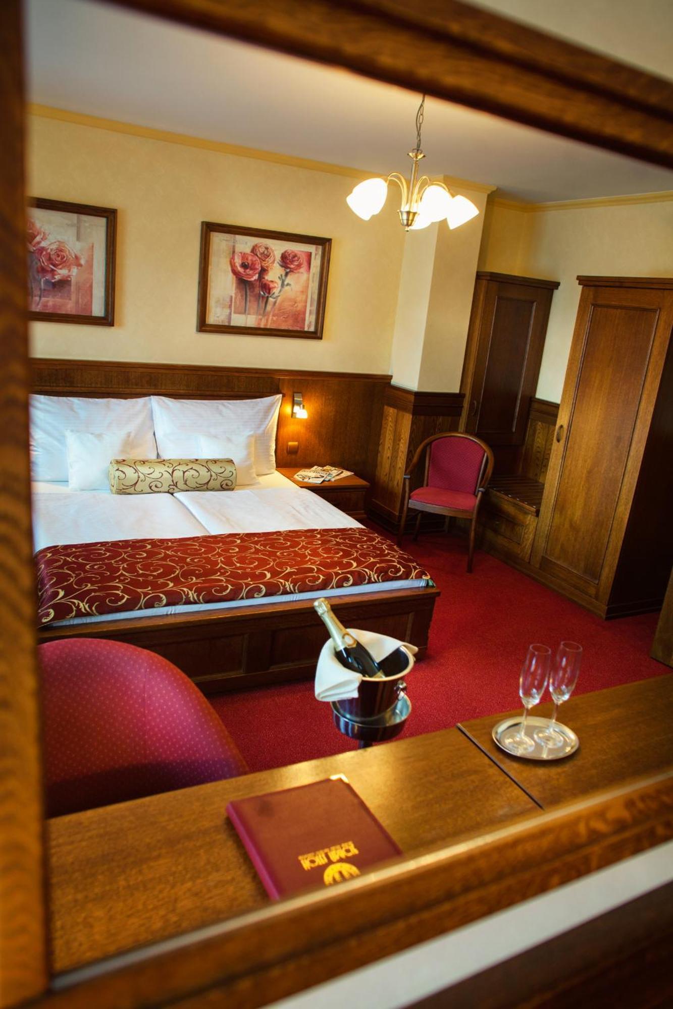 Hotel Abacie & Wellness Valašské Meziříčí Buitenkant foto